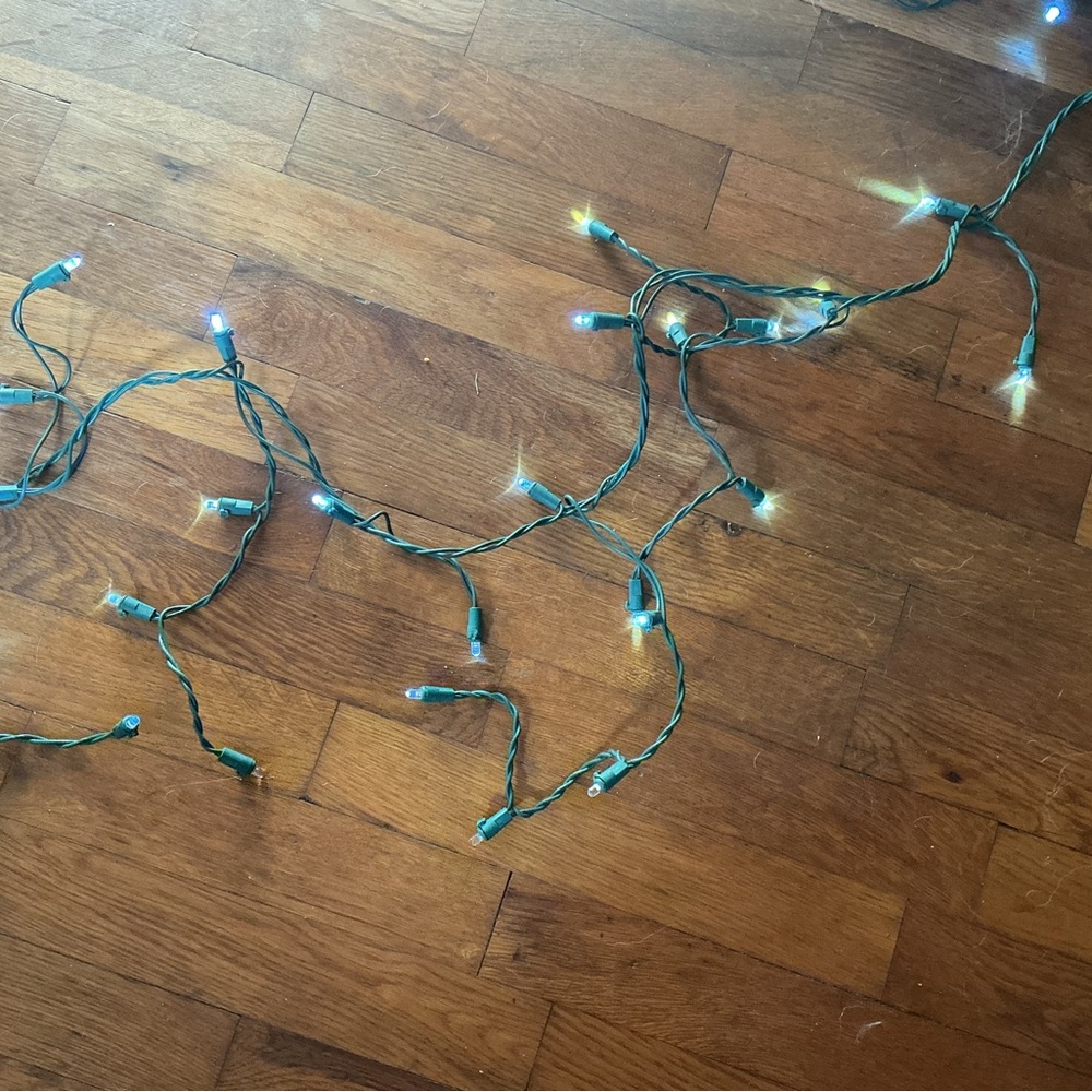 Clear Icicle Lights On Green Wire Indoor/Outdoor Christmas Lights 50 Count